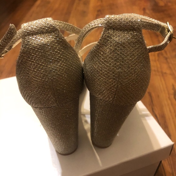 Sparkling heel shoe - Picture 2 of 3